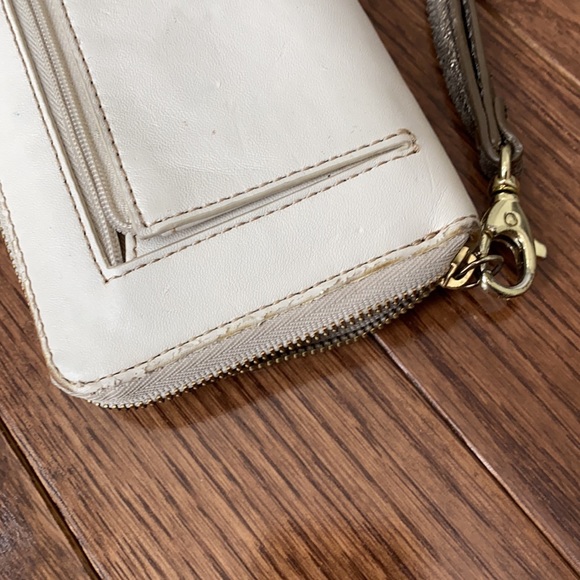 2 for $10 - Fossil Wallet - Picture 10 of 16